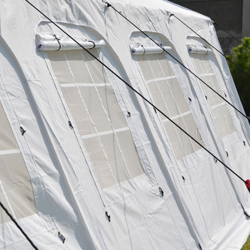 42 m² großes, feuerhemmendes Mehrzweckzelt nach UNICEF-Standard