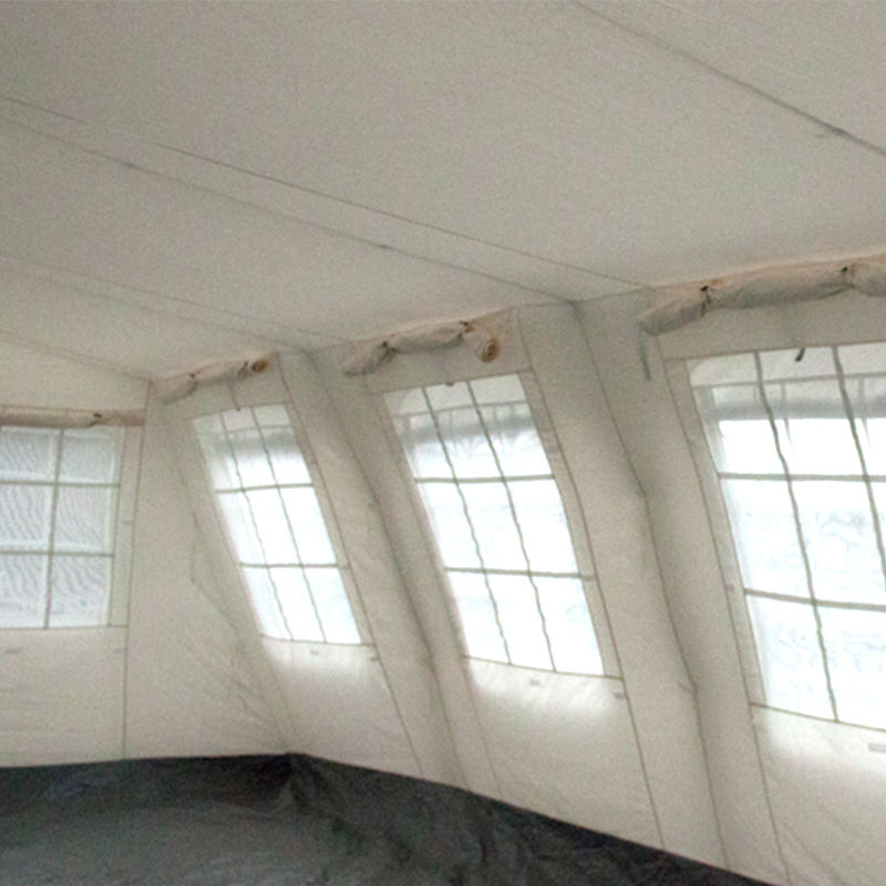 42 m² großes, feuerhemmendes Mehrzweckzelt nach UNICEF-Standard