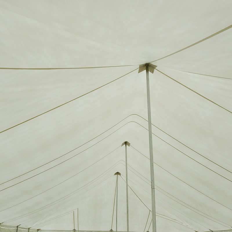 7 x 12 m großes, traditionelles PVC-Event-Stangenzelt mit Fenstern